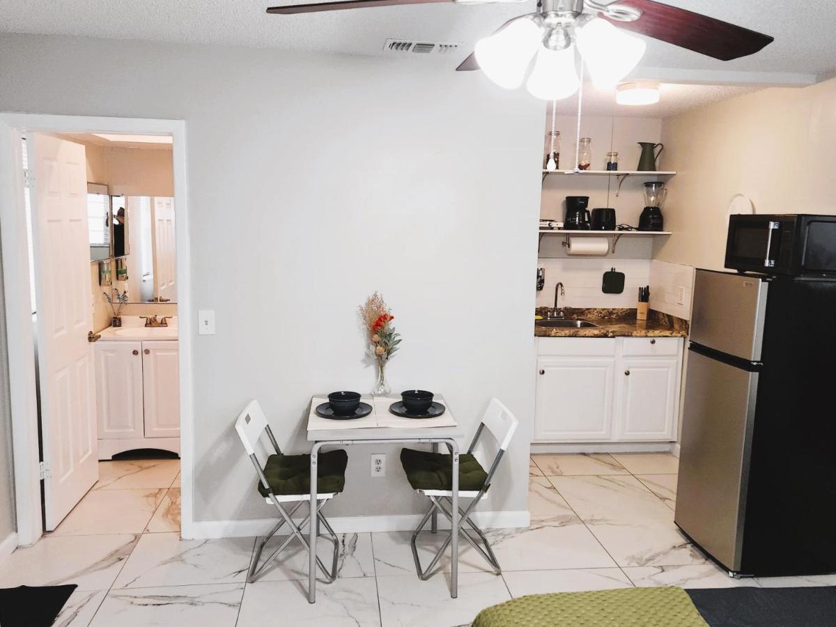 Adorable Mini Suite In Tampa Exterior foto