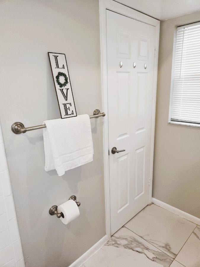 Adorable Mini Suite In Tampa Exterior foto