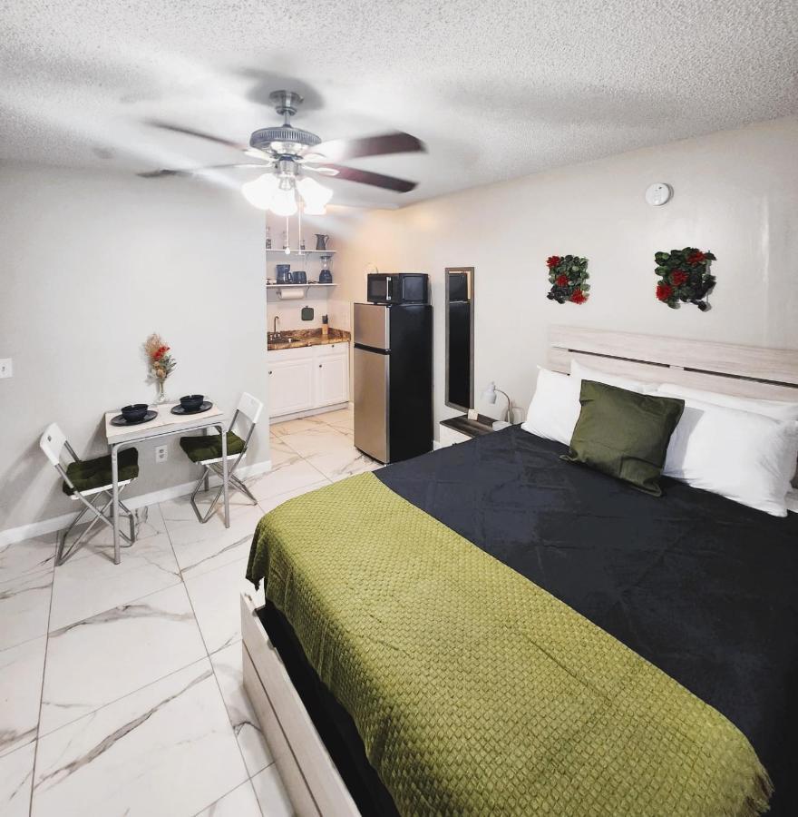 Adorable Mini Suite In Tampa Exterior foto